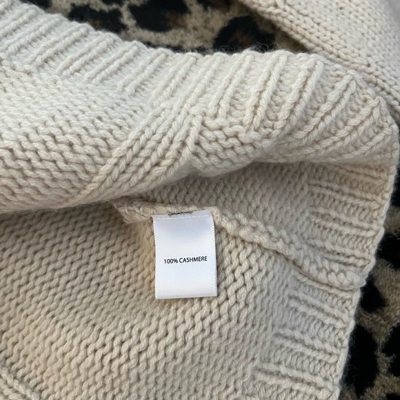 Saks Fifth Avenue 100% Cashmere Winter White Polo neck Sweater Size S - Picture 5 of 5